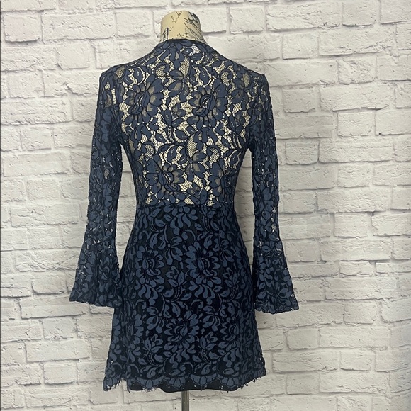 VENUS Blue and Black Floral Lace Dress - Picture 7 of 14